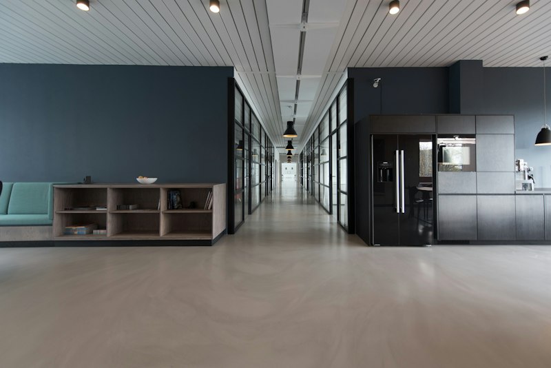 Executive Office Desk & Credenza Suite